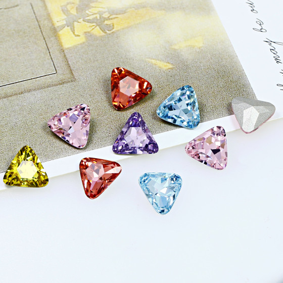 Wholesale Bulk K9 Crystal Stone Beads Triangle Shape Glass Rhinestones Loose Rhinestones for Jewelry DIY Accessories Fancy Stone